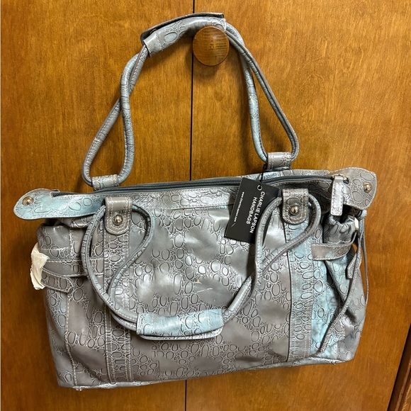 Chic Crocodile-Embossed Shoulder Bag in Gray - Picture 2 of 2